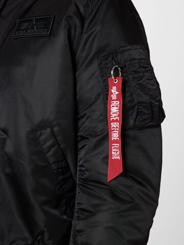 ALPHA INDUSTRIES Prehodna jakna 'MA-1 ZH' | črna barva