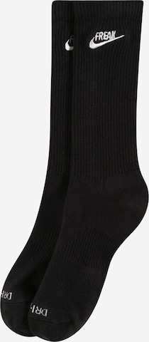NIKE Спортни чорапи в черно: отпред