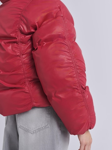 AEMMI Winter Jacket in Red