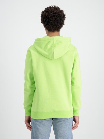 ALPHA INDUSTRIES Regular Fit Sweatshirt i grønn