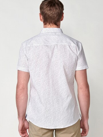 Coupe regular Chemise KOROSHI en blanc