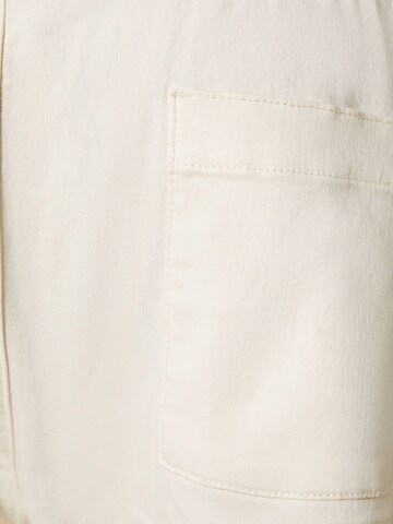 Bershka Ozke Chino hlače | bela barva