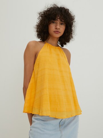 EDITED - Top 'Kyra' en naranja: frente