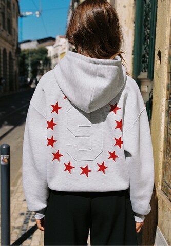 Pull&Bear Sweatshirt 'PACIFIC 9' in Grey: front