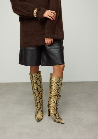 SACHA Boots in Beige