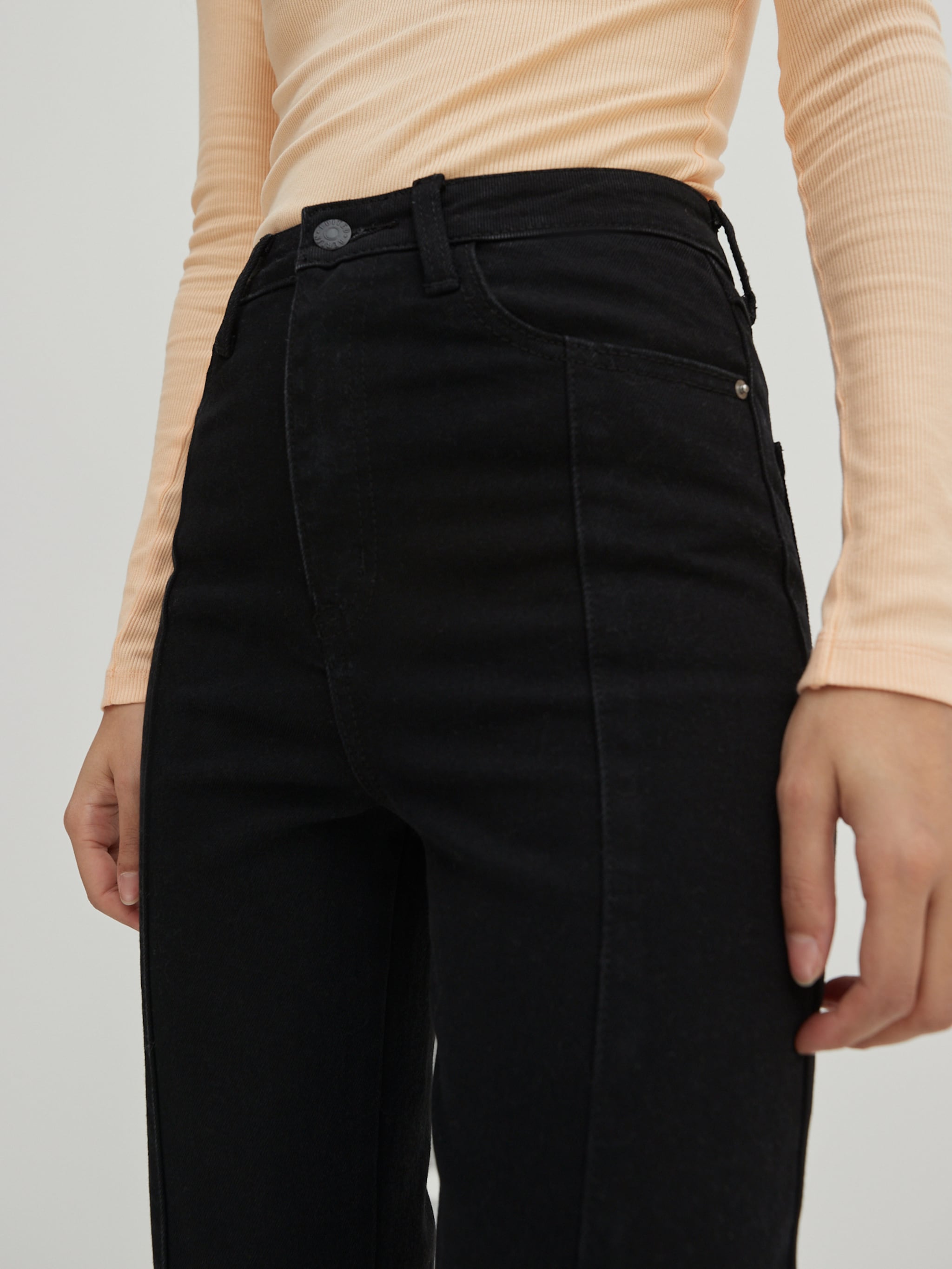 EDITED Producten Jeans 'Elaina' Zwart