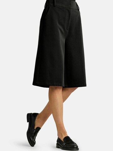 Liberte Essentiel Regular Shorts ' FREDDY ' in Schwarz: Vorderseite