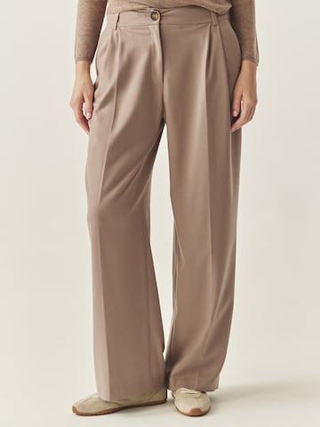 TATUUM Baggy Штаны в Бежевый: спереди