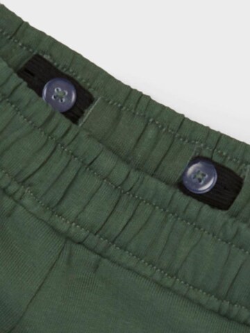 NAME IT Normální Kalhoty 'Dik' – zelená