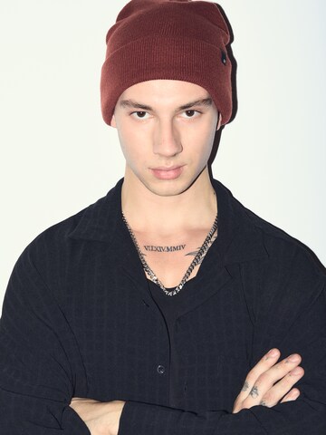 Pull&Bear Beanie in Red