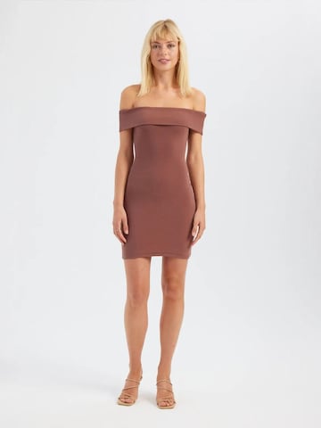Hiccup - Vestido em castanho