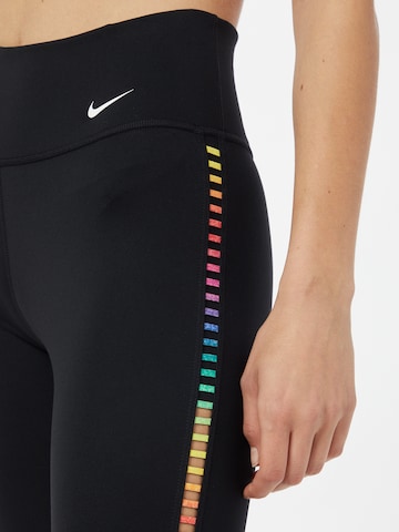 NIKE Skinny Sporthose in Schwarz