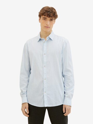 Coupe regular Chemise TOM TAILOR DENIM en bleu : devant