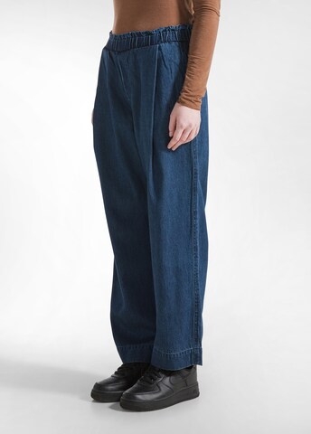 Loosefit Jean à pince DEHA en bleu : devant