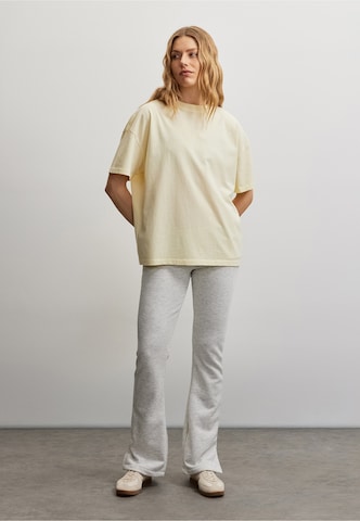Pegador - Camiseta 'Solana' en amarillo