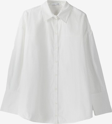 Bershka Blouse in White: front