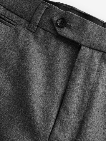 Next Обычный Плиссированные брюки в Серый