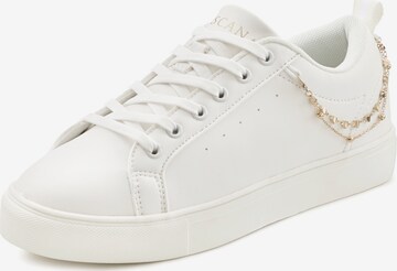 LASCANA Sneakers in White: front