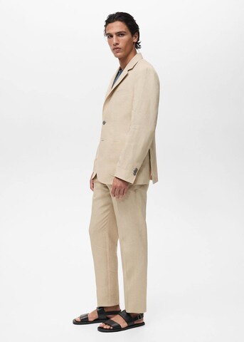 MANGO MAN Regular Pleated Pants 'Victor' in Brown
