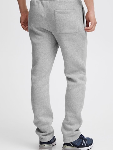 11 Project Regular Hose 'Ravnes' in Grau