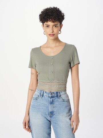 ABOUT YOU Shirt 'Carin' in Groen: voorkant