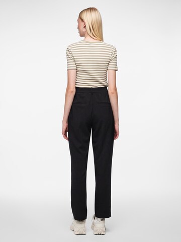 Regular Pantalon 'LUISA' PIECES en noir