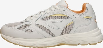 Baskets basses 'Shift M39' HUB en blanc : devant