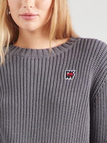 DKNY - Jersey en gris