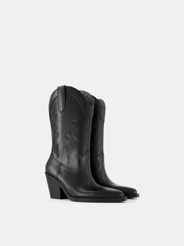 Bershka Cowboy Boots in Black