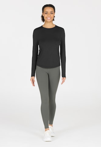 Athlecia Langarmshirt 'Miwa' in Schwarz