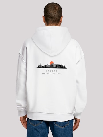 Sweat-shirt 'Escape Discover The World Asian Town' F4NT4STIC en blanc : devant