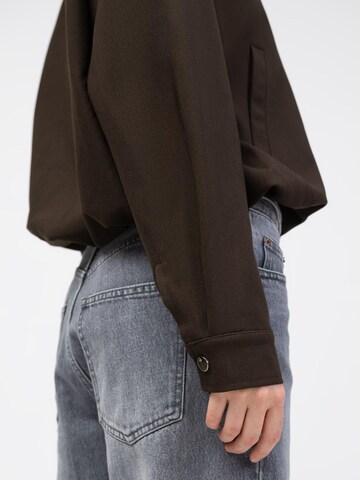 BROKE + SCHÖN Between-Season Jacket in Brown