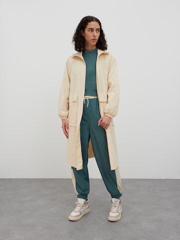 EDITED Between-Seasons Coat 'Lorry' in Beige