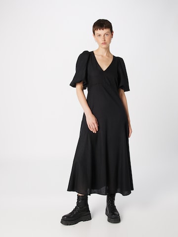 Robe River Island en noir : devant