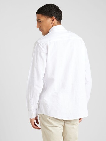 SELECTED HOMME جينز مضبوط قميص بلون أبيض