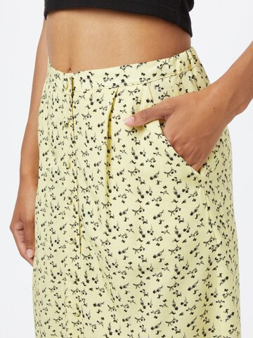 NU-IN Skirt in Yellow
