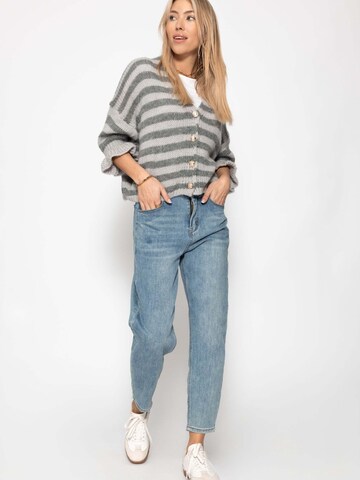 SASSYCLASSY Strickjacke‌‌ in Grau