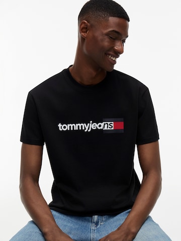 Tommy Jeans Paita 'ENTRY DNA' värissä musta