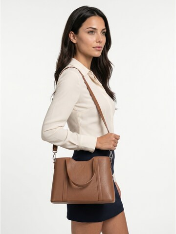 Cluty Handbag in Brown