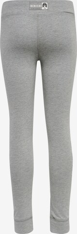 Skinny Pantalon de sport Hummel en gris