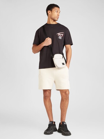 Tommy Jeans Regular Shorts in Beige