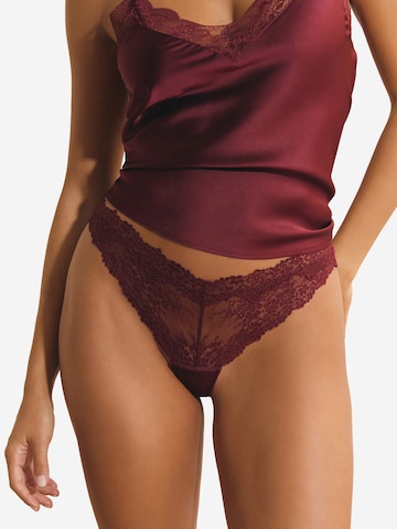 ETAM String 'Emma' in Rot: Vorderseite