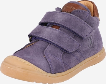 BISGAARD First-Step Shoes in Purple: front