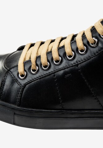 DreiMaster Klassik - Botas con cordones en negro