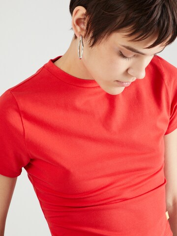 LEVI'S ® Тениска в червено