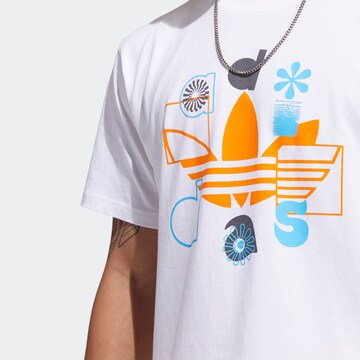 ADIDAS ORIGINALS T-shirt 'Trefoil' i vit