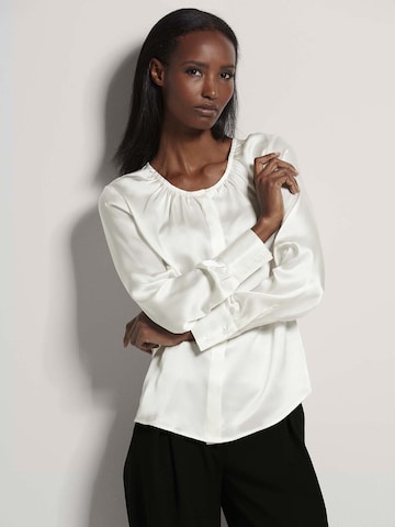 MADELEINE Blouse in Wit: voorkant