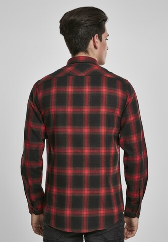 Urban Classics - Regular Fit Camisa em vermelho