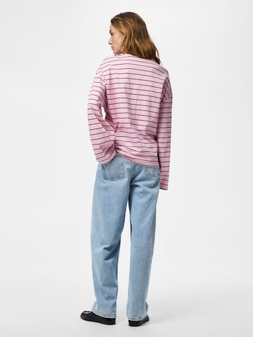 PIECES Shirts 'PCSADIE BARREL' i pink