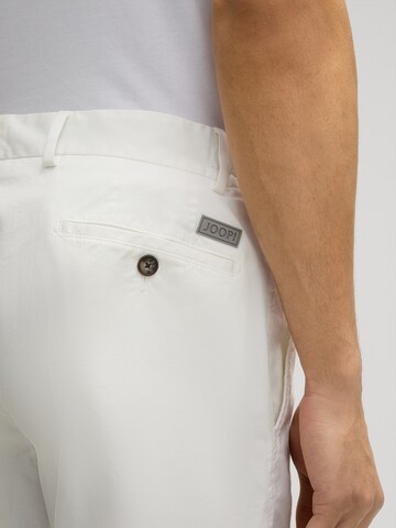 Coupe slim Pantalon 'Capri' JOOP! en blanc